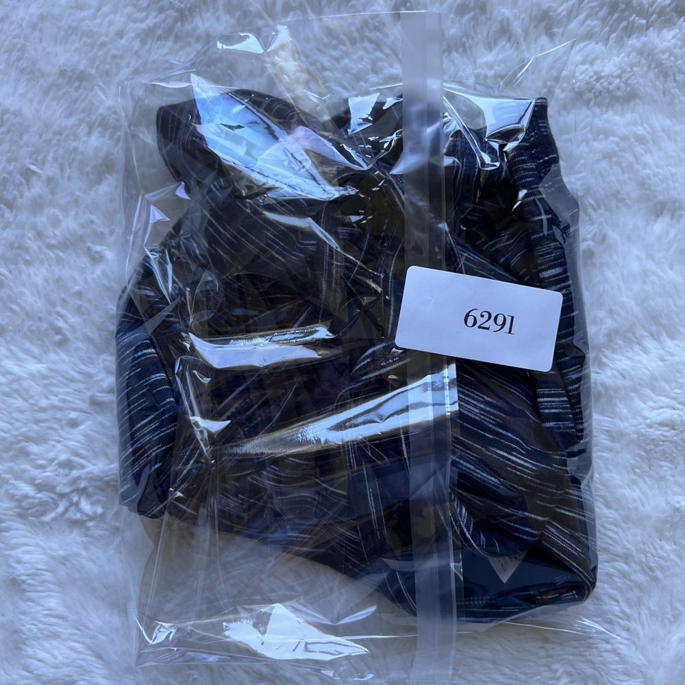 OFFLINE by Aerie The Hugger Recharge Space Dye Sports Bra Navy Blue Small - Picture 9 of 9